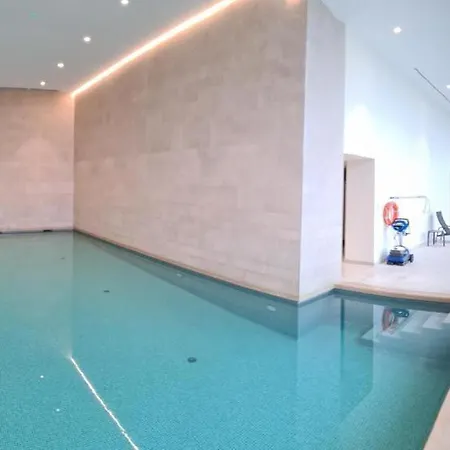 Park Tower Sea View With Pool And Gym * Ostend