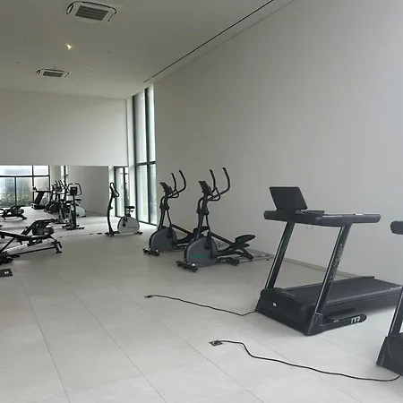 Park Tower Sea View With Pool And Gym Apartment *