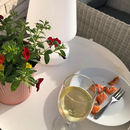 Lägenhet Park Tower Sea View With Pool And Gym