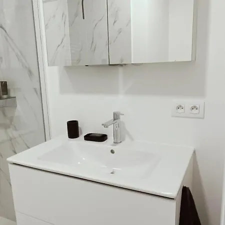 Park Tower Sea View With Pool And Gym Lejlighed