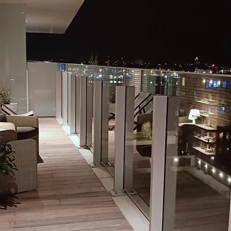 Park Tower Sea View With Pool And Gym דירה